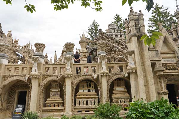 Palais idéal du Facteur Cheval, monument historique, Hauterives, Drôme, folie, rêverie, fonction publique qui détruit mentalement, asperger, visite culturelle, blog culture