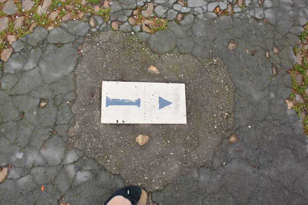 Arles antique, parcours, circuit, blog culture, test, ballade, thermes, Alyscamps, théâtre, arènes