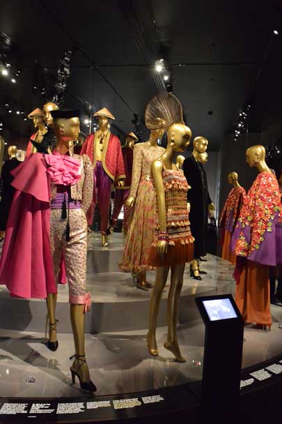 Musée Yves Saint Laurent à Paris, test, musée, exposition