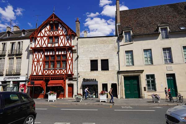 parcours de la chouette, guide du parcours, Dijon, Chouette, balade urbain, Office du Tourisme, découvertes histoire, blog culture