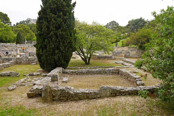 Glanum, site archéologique, Saint-Rémy-de-Provence, Provence, Bouches-du-Rhône, Alpilles, archéologie, blog culture, visite test
