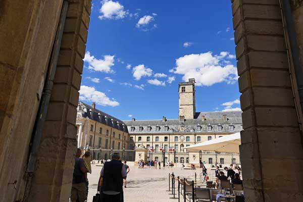 parcours de la chouette, guide du parcours, Dijon, Chouette, balade urbain, Office du Tourisme, découvertes histoire, blog culture