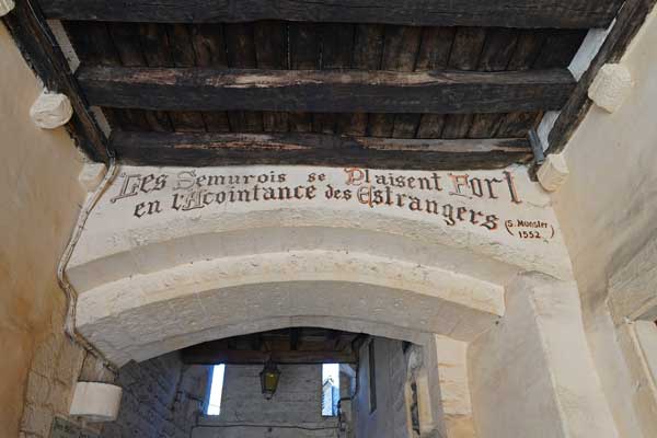 Semur-en-Auxois, Semur, Auxois, Dijon, Duc de Bourgogne, parcours, remparts, cité médiévale, armançon, cité de caractère, village de france, Bourgogne, balade, blog culture