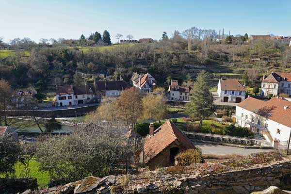 Semur-en-Auxois, Semur, Auxois, Dijon, Duc de Bourgogne, parcours, remparts, cité médiévale, armançon, cité de caractère, village de france, Bourgogne, balade, blog culture