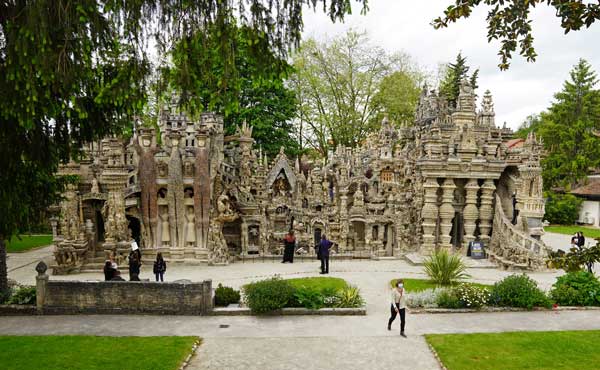 Palais idéal du Facteur Cheval, monument historique, Hauterives, Drôme, folie, rêverie, fonction publique qui détruit mentalement, asperger, visite culturelle, blog culture